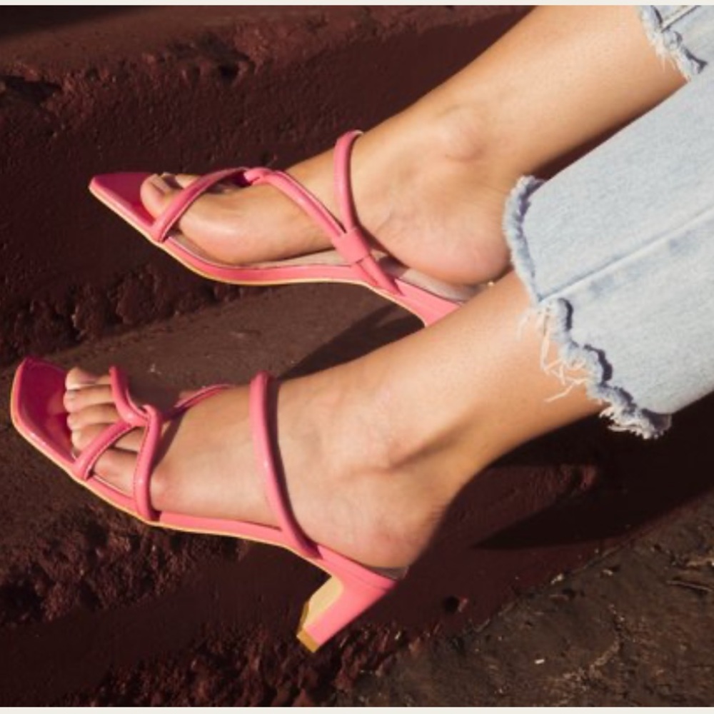 Intentionally Blank - Willow sandals